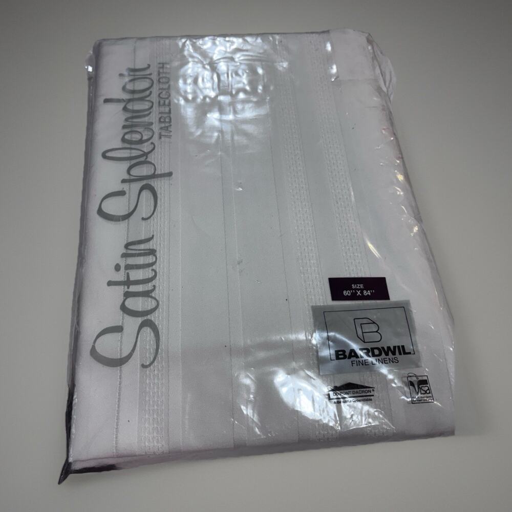 New Old Stock Vgt Bardwil Linens Carefree Oblong 60x84 Ivory Tablecloth White